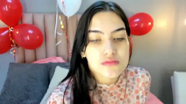 Alexa Thaylor  online show from 02/26/25, 02:36