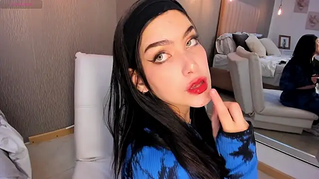 Alexa Thaylor  online show from 03/19/25, 05:39