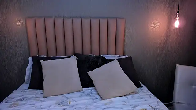 Alexa Thaylor  online show from 03/22/25, 02:36