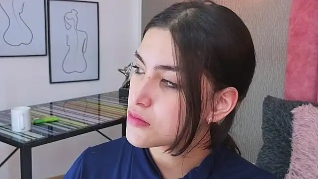 Alexa Thaylor  online show from 04/13/26, 03:50