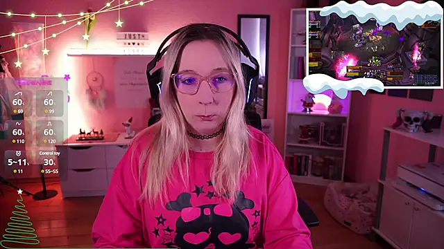 Snapshot of JustKerry chatting on 12/02/24, 09:13 JustKerry online show from 12/02/24, 09:13