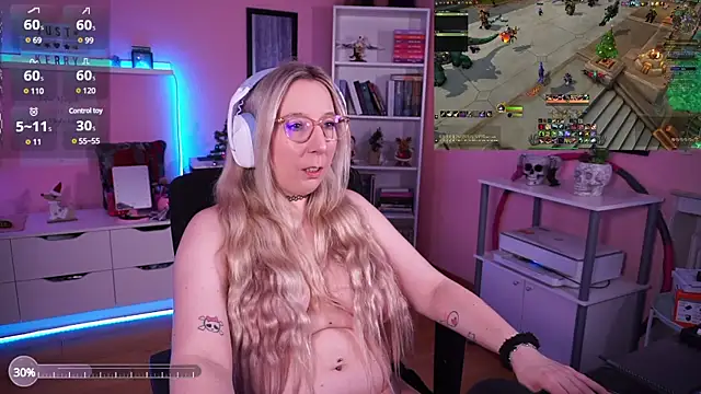 Snapshot of JustKerry chatting on 12/20/24, 11:43 JustKerry online show from 12/20/24, 11:43