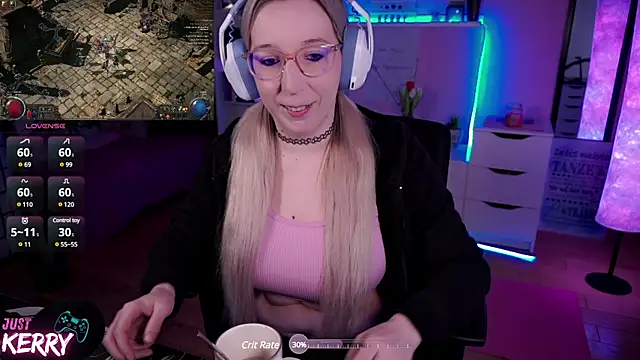 Snapshot of JustKerry chatting on 12/28/24, 08:58 JustKerry online show from 12/28/24, 08:58