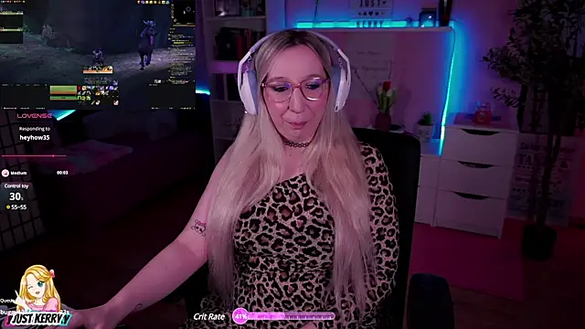 Snapshot of JustKerry chatting on 01/02/25, 01:51 JustKerry online show from 01/02/25, 01:51