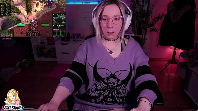 Snapshot of JustKerry chatting on 01/15/25, 09:56 JustKerry online show from 01/15/25, 09:56