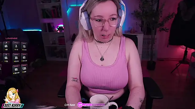 Snapshot of JustKerry chatting on 01/21/25, 08:41 JustKerry online show from 01/21/25, 08:41