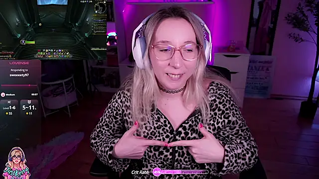 Snapshot of JustKerry chatting on 02/25/25, 08:25 JustKerry online show from 02/25/25, 08:25