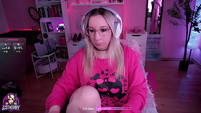 Snapshot of JustKerry chatting on 03/03/25, 08:38 JustKerry online show from 03/03/25, 08:38