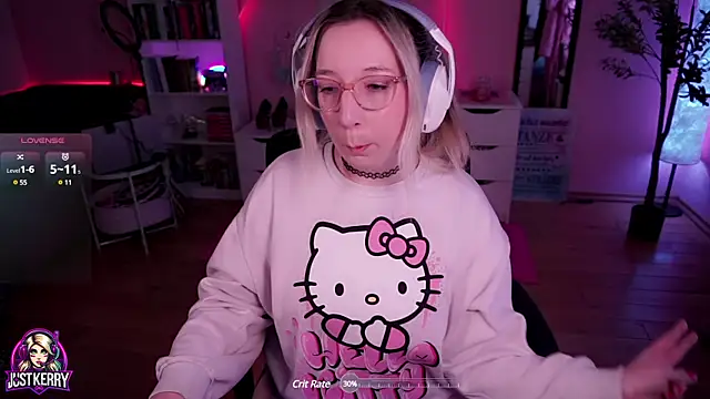 Snapshot of JustKerry chatting on 03/07/25, 09:18 JustKerry online show from 03/07/25, 09:18