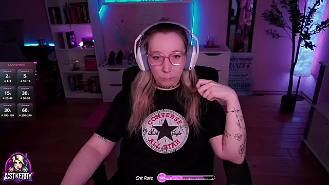 Snapshot of JustKerry chatting on 03/17/25, 12:25 JustKerry online show from 03/17/25, 12:25