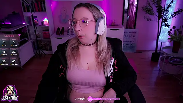 Snapshot of JustKerry chatting on 03/21/25, 09:01 JustKerry online show from 03/21/25, 09:01