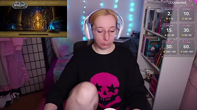 Snapshot of JustKerry chatting on 10/15/25, 08:14 JustKerry online show from 10/15/25, 08:14