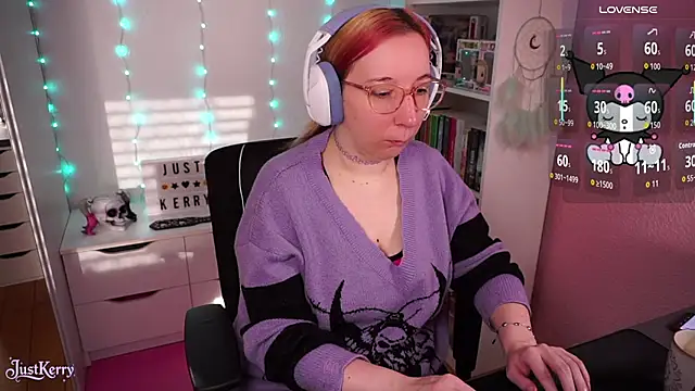 Snapshot of JustKerry chatting on 11/06/25, 08:37 JustKerry online show from 11/06/25, 08:37