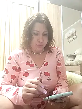 Snapshot of ROXOLANAA_SEXY chatting on 10/28/25, 07:05 ROXOLANAA SEXY online show from 10/28/25, 07:05