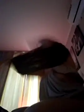 Snapshot of ROXOLANAA_SEXY chatting on 12/18/25, 10:43 ROXOLANAA SEXY online show from 12/18/25, 10:43