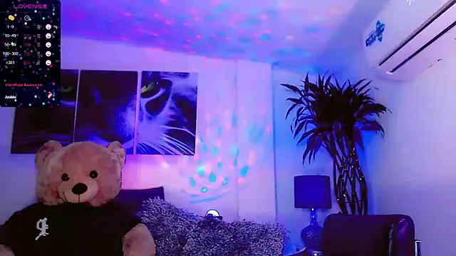 Sophiesweet5 online show from 04/15/26, 09:16