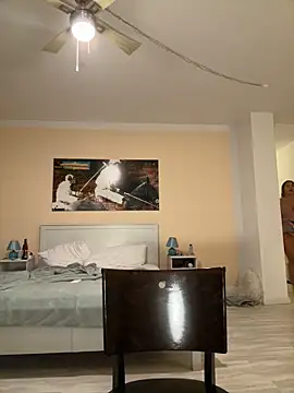 Snapshot of Naomisroom chatting on 01/14/25, 10:55 Naomisroom online show from 01/14/25, 10:55