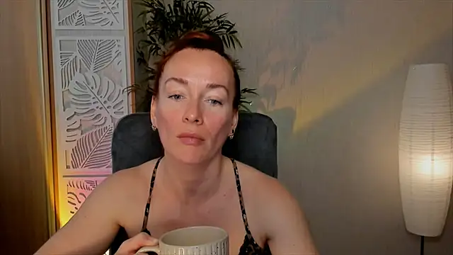Snapshot of RebeccaMartinez chatting on 05/16/26, 10:47 RebeccaMartinez online show from 05/16/26, 10:47