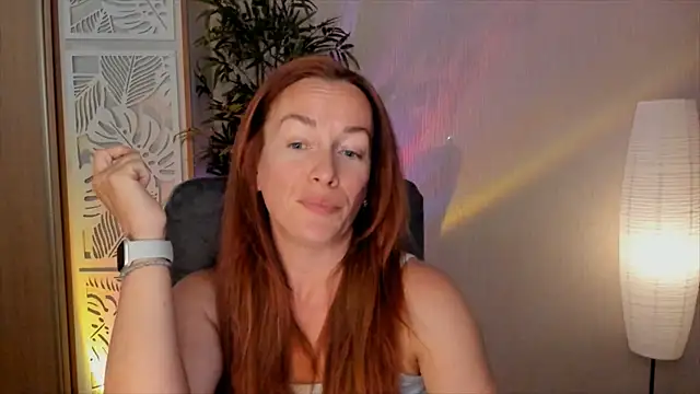 Snapshot of RebeccaMartinez chatting on 05/28/26, 12:24 RebeccaMartinez online show from 05/28/26, 12:24