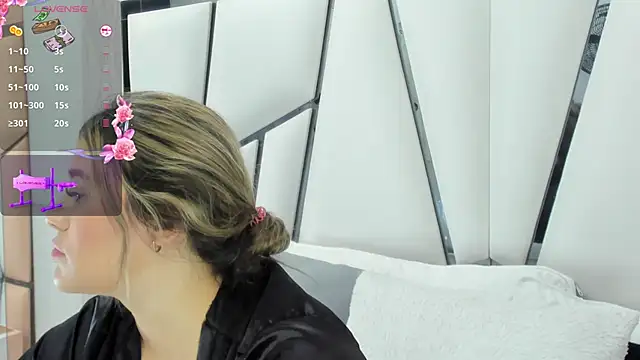 Snapshot of kimberly7_ chatting on 02/23/25, 11:44 kimberly7 online show from 02/23/25, 11:44