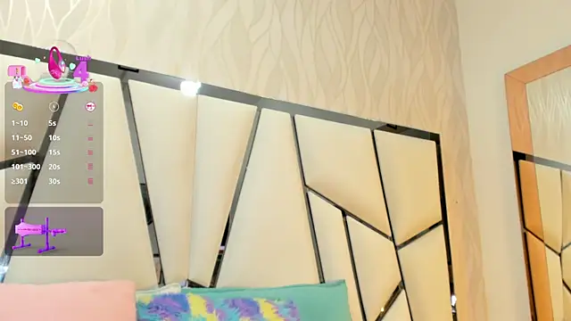 Snapshot of kimberly7_ chatting on 09/15/25, 11:43 kimberly7 online show from 09/15/25, 11:43