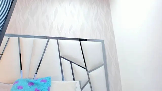 Snapshot of kimberly7_ chatting on 10/06/25, 11:40 kimberly7 online show from 10/06/25, 11:40