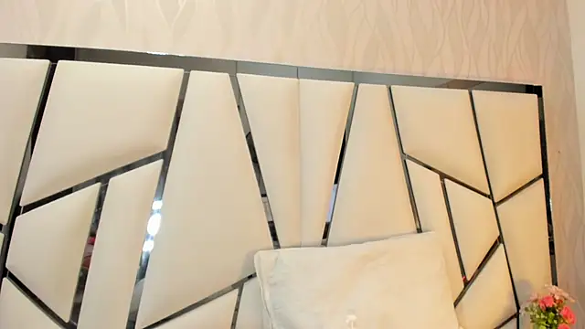 Snapshot of kimberly7_ chatting on 10/13/25, 11:32 kimberly7 online show from 10/13/25, 11:32