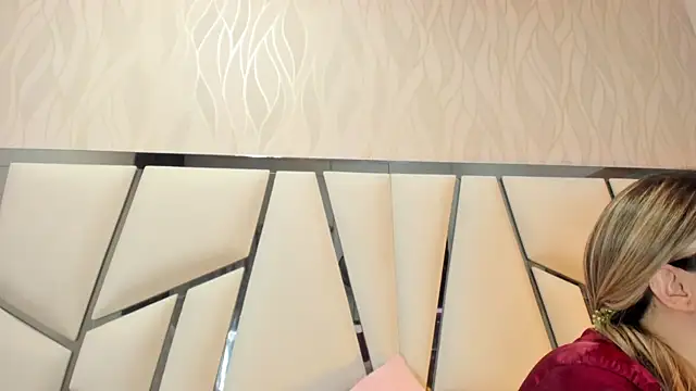 Snapshot of kimberly7_ chatting on 10/19/25, 11:33 kimberly7 online show from 10/19/25, 11:33