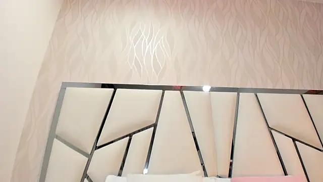 Snapshot of kimberly7_ chatting on 10/25/25, 11:40 kimberly7 online show from 10/25/25, 11:40