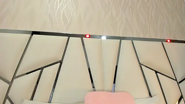 Snapshot of kimberly7_ chatting on 11/06/25, 11:44 kimberly7 online show from 11/06/25, 11:44