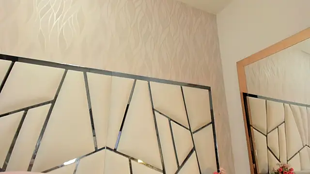 Snapshot of kimberly7_ chatting on 11/12/25, 11:43 kimberly7 online show from 11/12/25, 11:43