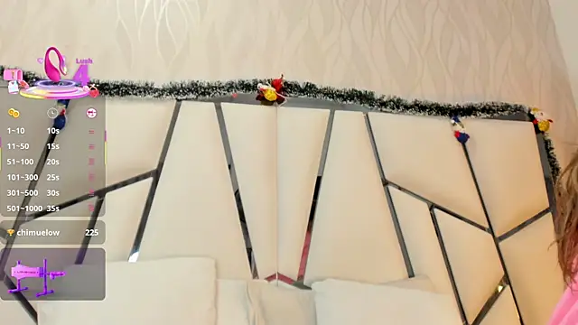 Snapshot of kimberly7_ chatting on 12/14/25, 11:37 kimberly7 online show from 12/14/25, 11:37