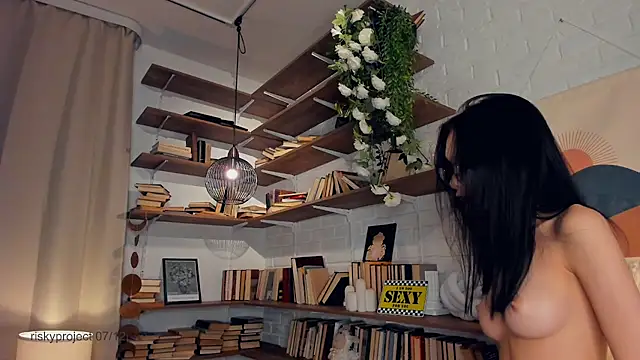 Snapshot of Riskyproject chatting on 12/07/24, 10:34 Riskyproject online show from 12/07/24, 10:34