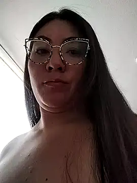 Snapshot of katha_steele_ chatting on 12/12/24, 03:05 katha steele online show from 12/12/24, 03:05