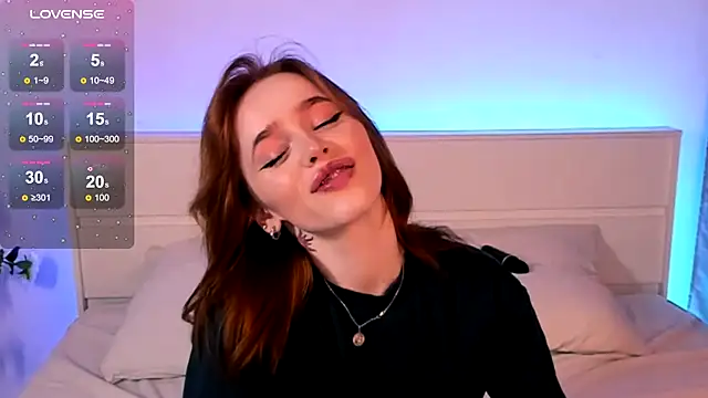 Snapshot of Phoenix_Margo chatting on 02/13/25, 08:48 Phoenix Margo online show from 02/13/25, 08:48