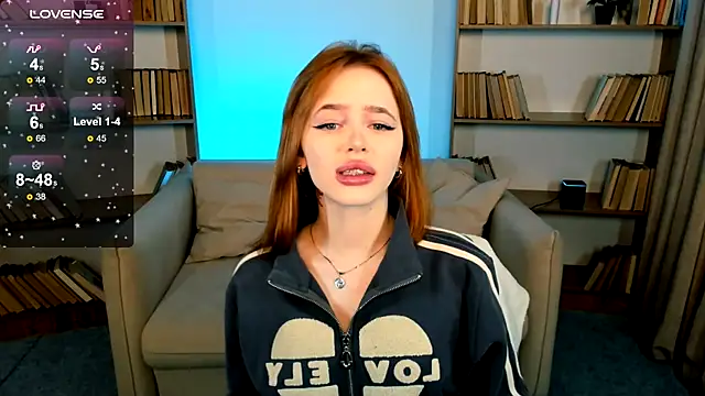 Snapshot of Phoenix_Margo chatting on 03/05/25, 02:36 Phoenix Margo online show from 03/05/25, 02:36