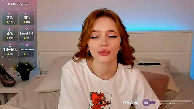 Snapshot of Phoenix_Margo chatting on 03/06/25, 05:35 Phoenix Margo online show from 03/06/25, 05:35