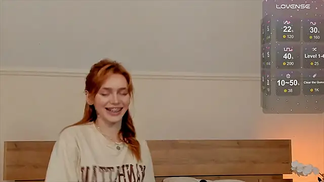 Snapshot of Phoenix_Margo chatting on 09/10/25, 04:12 Phoenix Margo online show from 09/10/25, 04:12