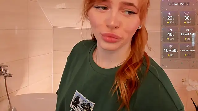 Snapshot of Phoenix_Margo chatting on 09/17/25, 03:41 Phoenix Margo online show from 09/17/25, 03:41