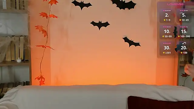 Snapshot of Phoenix_Margo chatting on 10/31/25, 05:08 Phoenix Margo online show from 10/31/25, 05:08