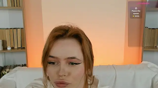 Snapshot of Phoenix_Margo chatting on 11/05/25, 03:39 Phoenix Margo online show from 11/05/25, 03:39