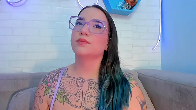 Snapshot of DEVA_BLUE_ chatting on 01/23/25, 05:02 DEVA BLUE  online show from 01/23/25, 05:02