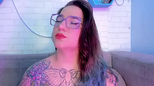 Snapshot of DEVA_BLUE_ chatting on 03/06/25, 03:46 DEVA BLUE  online show from 03/06/25, 03:46