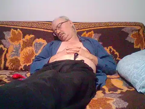 Snapshot of cumloverboyxx69 chatting on 01/31/25, 04:27 cumloverboyxx69 online show from 01/31/25, 04:27