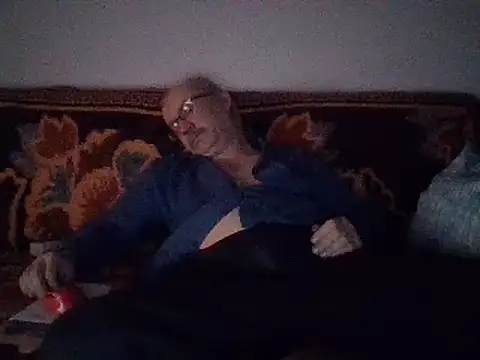 Snapshot of cumloverboyxx69 chatting on 02/04/25, 04:29 cumloverboyxx69 online show from 02/04/25, 04:29