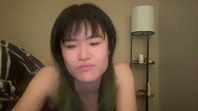 Snapshot of forbiddenfruitcake chatting on 02/01/25, 01:12 forbiddenfruitcake online show from 02/01/25, 01:12