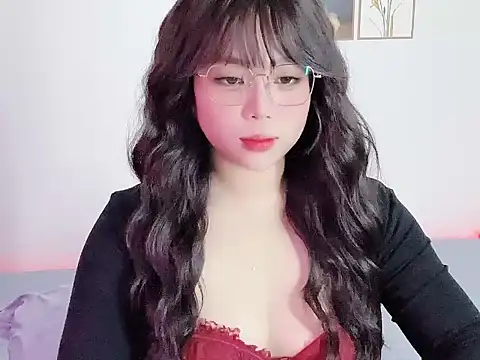   Lyly   online show from 10/28/25, 02:15