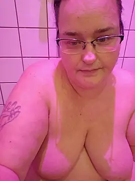 Snapshot of XxGipsyxX chatting on 02/13/26, 02:24 XxGipsyxX online show from 02/13/26, 02:24