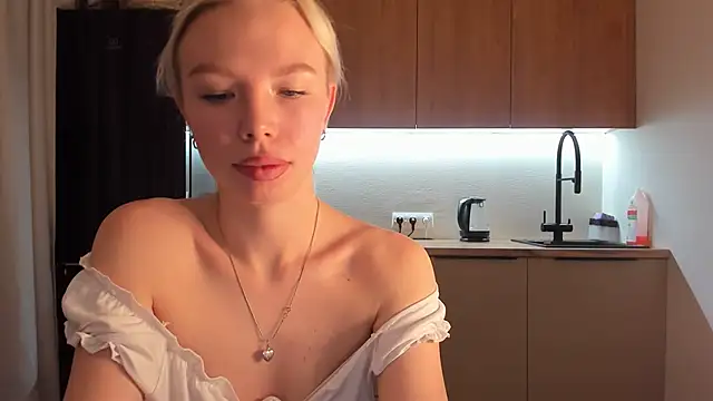 Olivia Bells online show from 02/11/25, 07:59