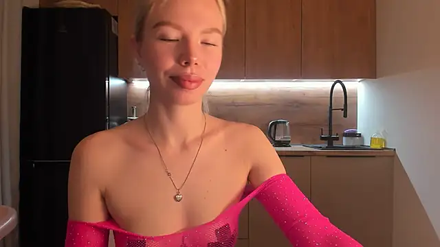 Olivia Bells online show from 02/25/25, 08:51